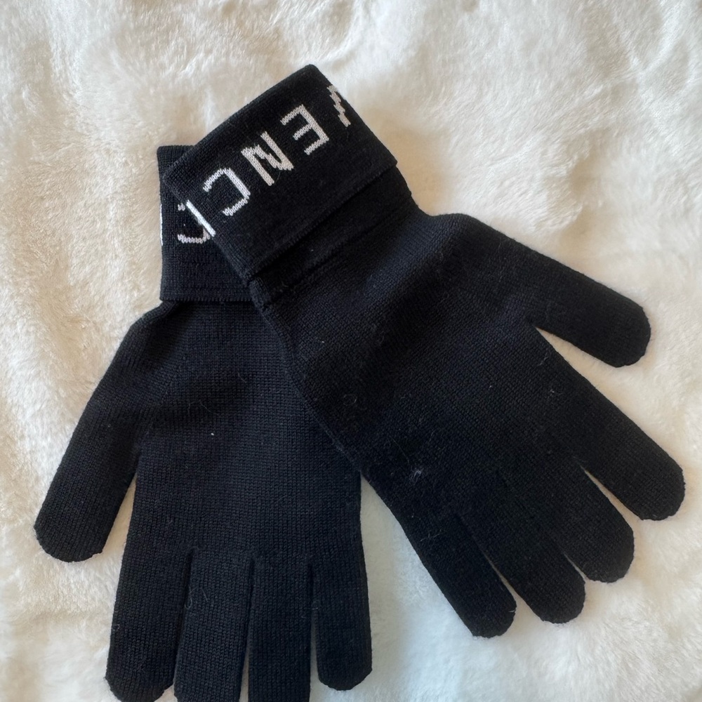 Givenchy Black Logo Knit Gloves
